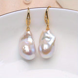 Pendientes de perlas barrocas colgantes