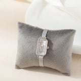 Reloj rectangular de acero clásico