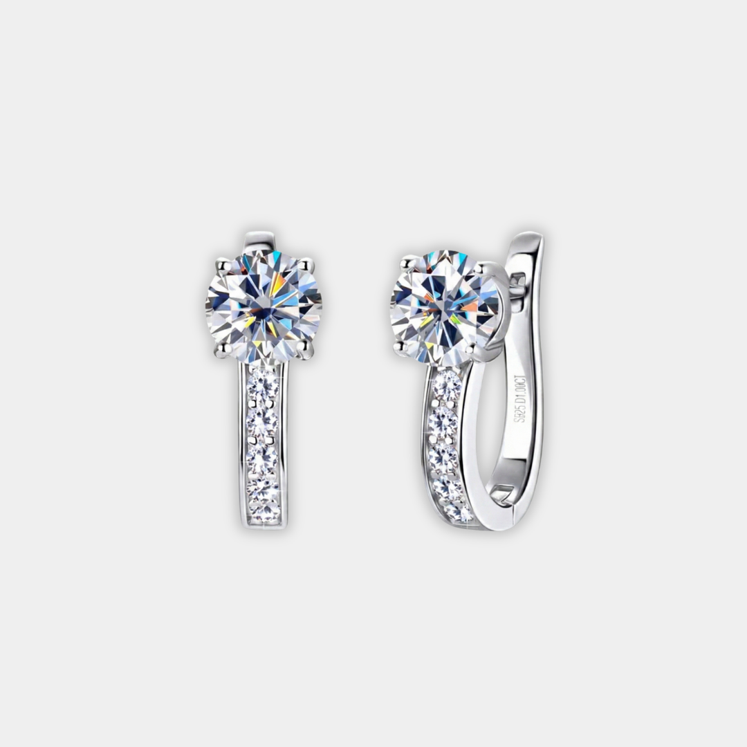 Pendientes huggie de moissanita brillantes