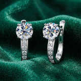 Pendientes huggie de moissanita brillantes