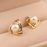 Pendientes de perla y acabado dorado