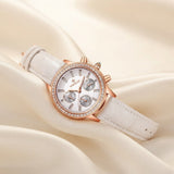 Reloj de correa texturizada elegante