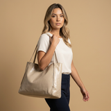 Bolso Tote Acogedor con Acabado Brillante