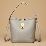 Bolso de Hombro con Cierre Dorado