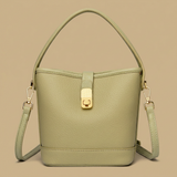 Bolso de Hombro con Cierre Dorado