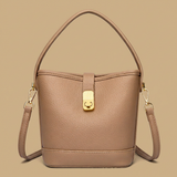 Bolso de Hombro con Cierre Dorado