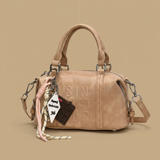 Bolso de Hombro con Letras Elevadas