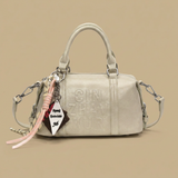 Bolso de Hombro con Letras Elevadas