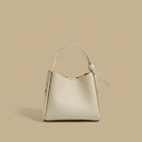 Bolso de Hombro con Hebilla Dorada