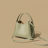 Bolso de Hombro con Hebilla Dorada