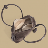Bolso de Hombro con Acento de Borlas