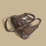 Bolso de Hombro con Detalle de Hebilla