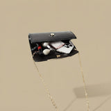 Bolso Cruzado con Detalle de Borde en Onda