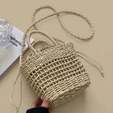 Bolso Cruzado con Aplicaciones de Crochet