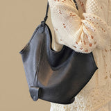 Bolso Hobo con Detalle de Cuerda